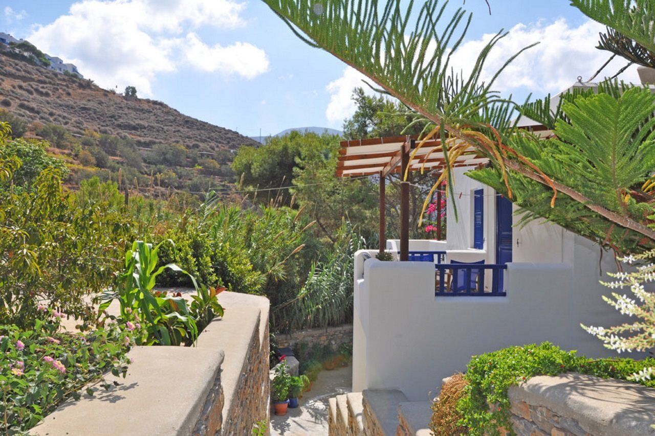 Levrossos Beach Apartments Экстерьер фото